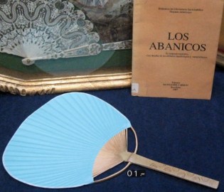 01 ABANICO PAI PAI AZUL